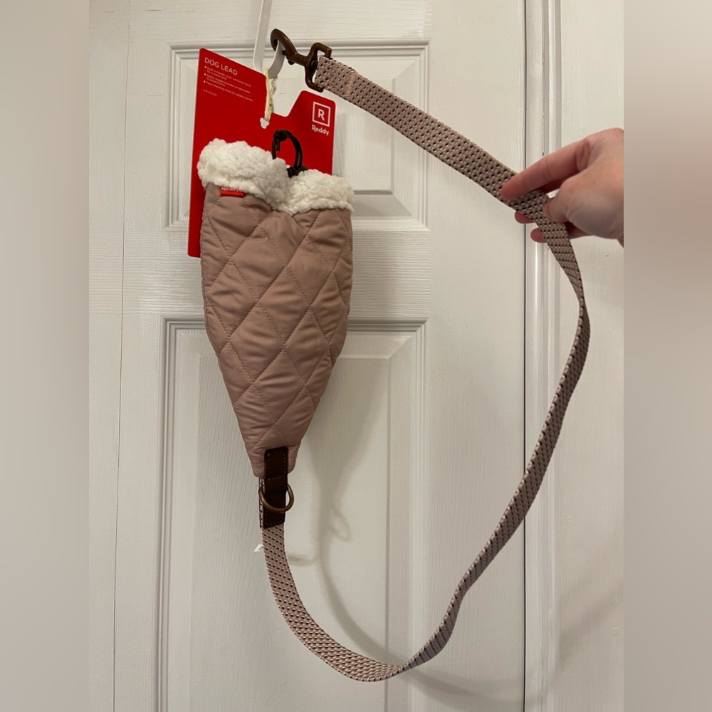 NWT Pet Leash/Lead w/REDDY Handwarmer, 4 ft lead, COZY Faux-Shearling lining